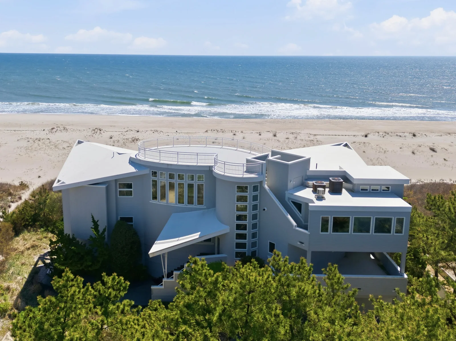 101 East Long Beach Boulevard home